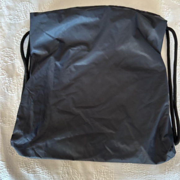 Drawstring bag - Picture 2 of 4